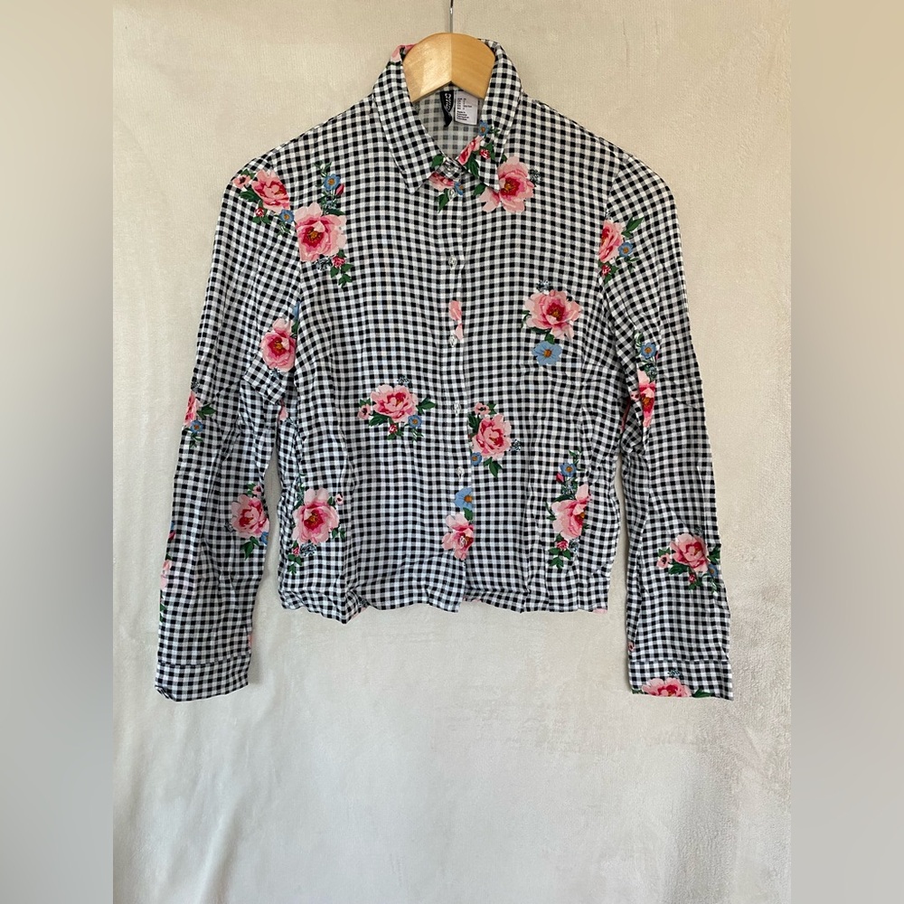 Women’s H&M Cropped Button Down Shirt